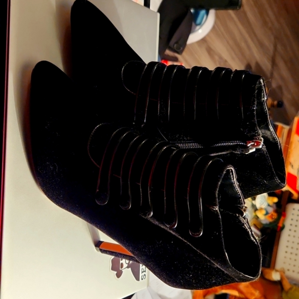 Neiman Marcus Shoes